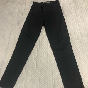 NWOT Super high rise black straight jeans with stretch material